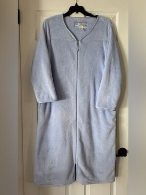 Oscar de la Renta Sleepwear Pale Blue Plush Zip-Front Teddy Coat